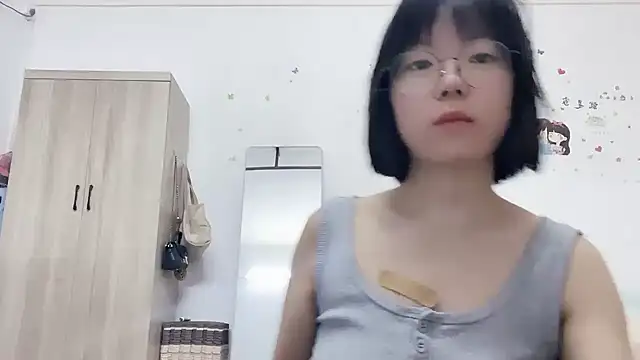 Snapshot of Belle-LL chatting on 05-16-26, 02:49 Belle-LL online show from 05-16-26, 02:49