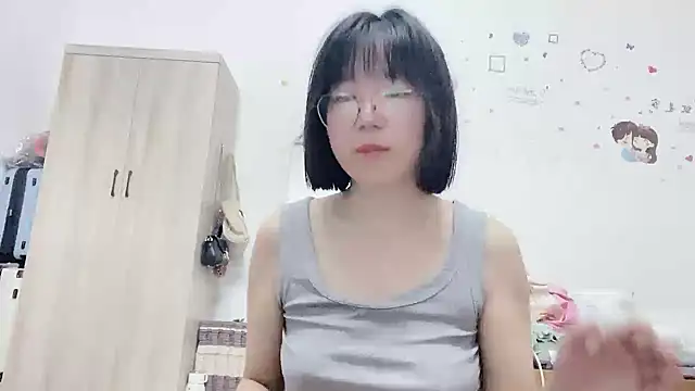 Snapshot of Belle-LL chatting on 06-02-26, 05:04 Belle-LL online show from 06-02-26, 05:04