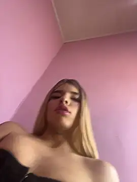 Snapshot of Valery2_salazar chatting on 05-29-26, 06:44 Valery2 salazar online show from 05-29-26, 06:44
