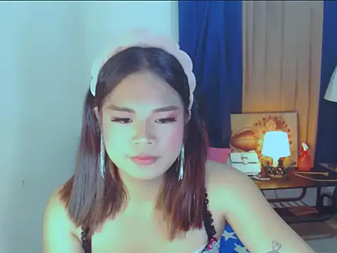 Snapshot of SWEETBELLA69 chatting on 04-22-26, 12:07 SWEETBELLA69 online show from 04-22-26, 12:07
