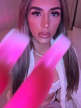 Hisnaughtylilthing online show from 04-29-26, 06:47