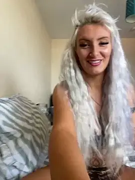 Livistreetxx online show from 05-10-26, 10:42