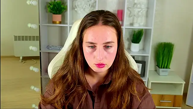 NadinnL online show from 07-14-26, 06:07