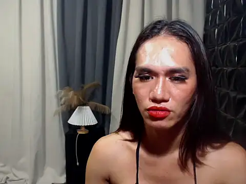 Snapshot of Queen_Haliyah chatting on 05-15-26, 11:23 Queen Haliyah online show from 05-15-26, 11:23