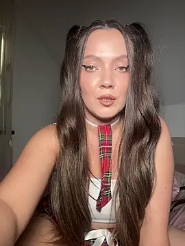 AlyraMoon online show from 07-11-26, 04:21