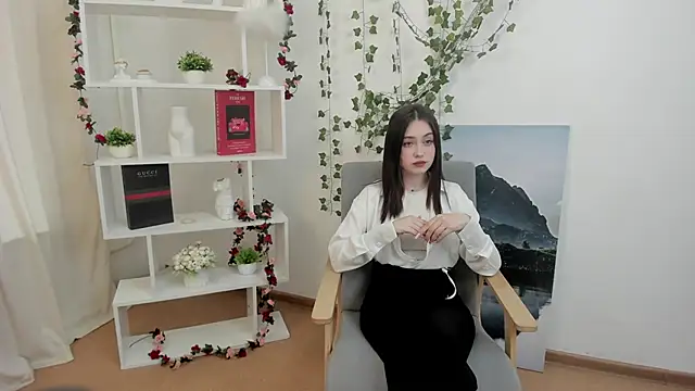 TwanaRzeczycki online show from 04-27-26, 10:02