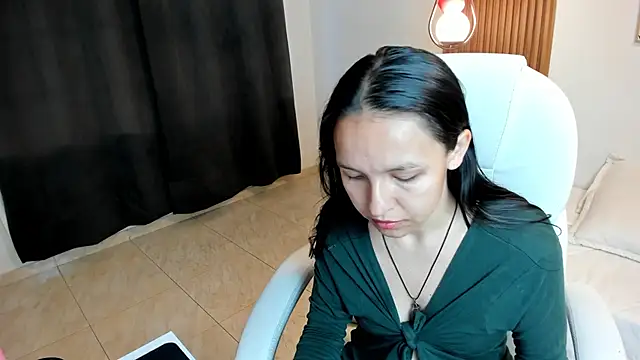 Snapshot of luniksa chatting on 05-26-26, 10:55 luniksa online show from 05-26-26, 10:55