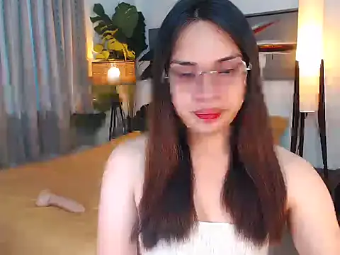 Tssassy online show from 04-21-26, 03:24