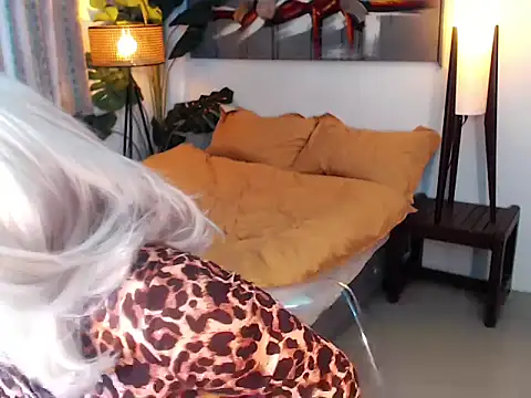 Tssassy online show from 04-22-26, 05:54