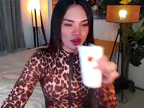 Tssassy online show from 04-25-26, 05:43
