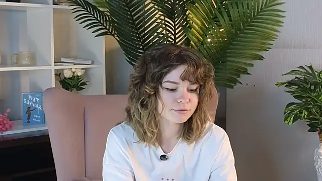 DetraBolen online show from 04-21-26, 09:37