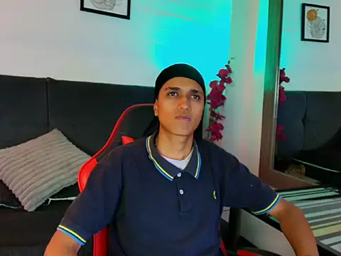 Alan Colthon online show from 04-24-26, 02:14