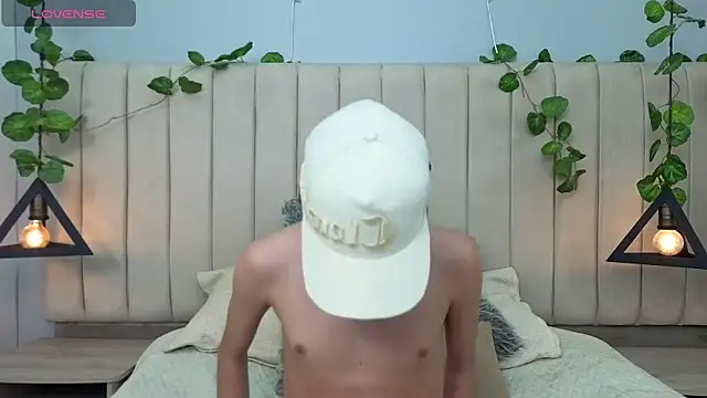 milan zapata online show from 04-23-26, 10:23