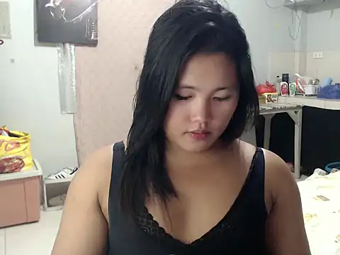Snapshot of YourBaby_Eva chatting on 06-18-26, 09:14 YourBaby Eva online show from 06-18-26, 09:14