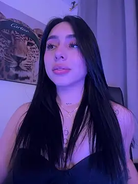 Snapshot of IsabellaNoir_ chatting on 05-27-26, 01:57 IsabellaNoir online show from 05-27-26, 01:57