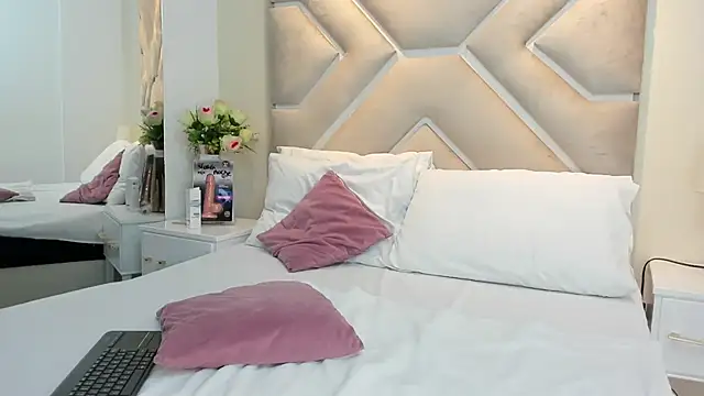 BigboobsVioleta online show from 04-22-26, 11:45