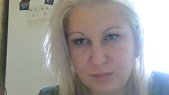Snapshot of Neferedit chatting on 07-16-26, 12:44 Neferedit online show from 07-16-26, 12:44