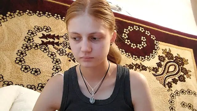 Snapshot of LunaLaday chatting on 08-04-26, 03:21 LunaLaday online show from 08-04-26, 03:21