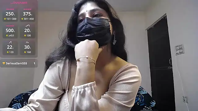 -Queenie online show from 05-19-26, 07:20