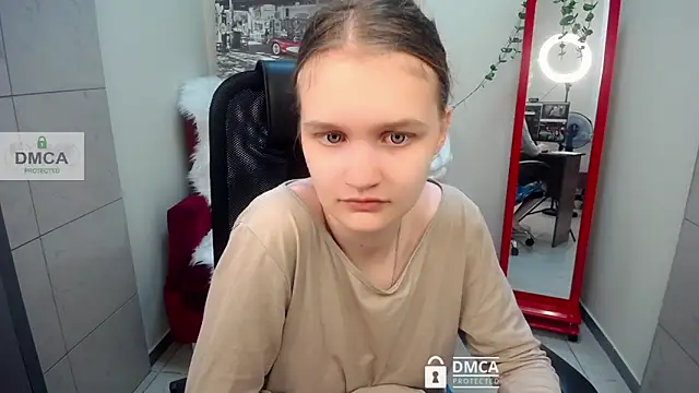 Snapshot of _donnaSia_ chatting on 06-19-26, 09:13 donnaSia online show from 06-19-26, 09:13