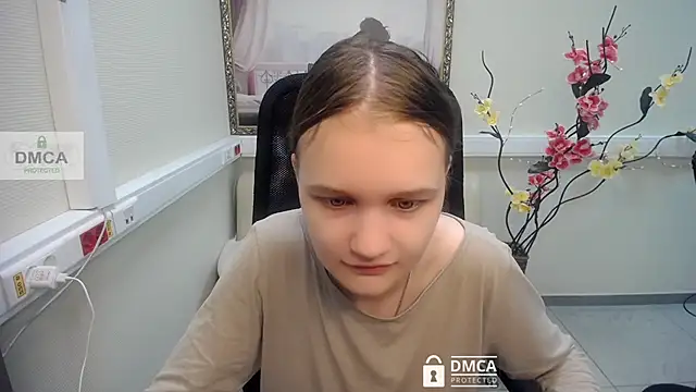 Snapshot of _donnaSia_ chatting on 07-12-26, 06:48 donnaSia online show from 07-12-26, 06:48