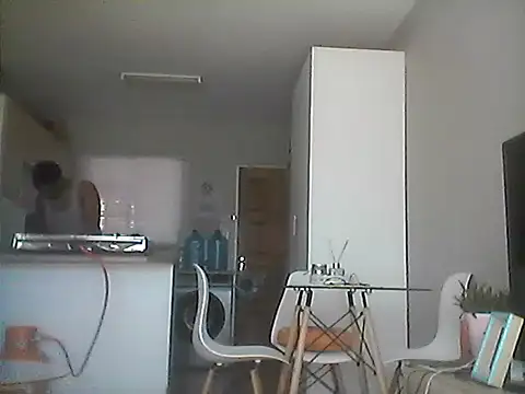 Snapshot of LunjeSA chatting on 05-14-26, 10:00 LunjeSA online show from 05-14-26, 10:00