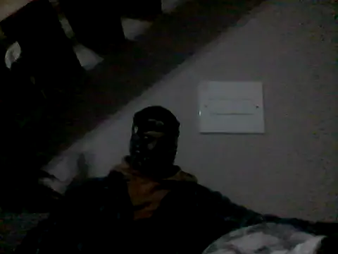 Snapshot of LunjeSA chatting on 06-06-26, 06:12 LunjeSA online show from 06-06-26, 06:12