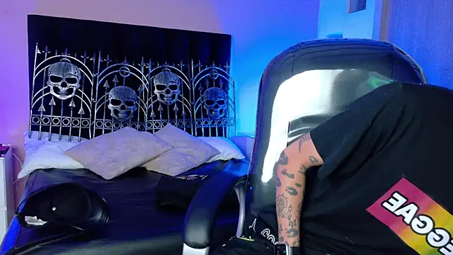 Vergil Noir  online show from 06-05-26, 04:19