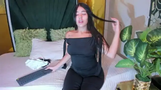 Babyemily18  online show from 05-30-26, 01:19