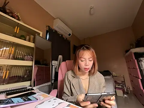 sweet glam online show from 05-07-26, 04:18