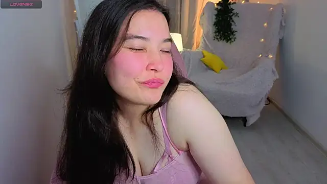 MomoRins online show from 07-19-26, 10:02