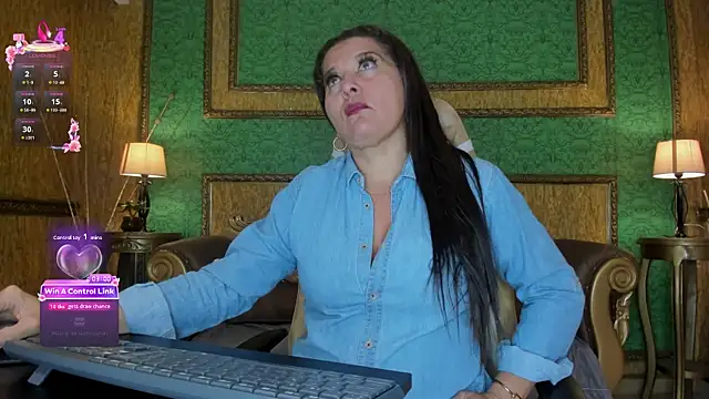 Snapshot of Agata_Jade chatting on 07-14-26, 12:44 Agata Jade online show from 07-14-26, 12:44