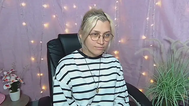 RubyDaviss online show from 05-04-26, 08:10