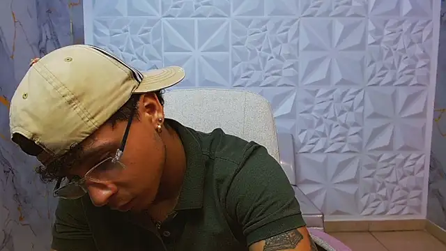 jbarto  online show from 05-18-26, 03:02