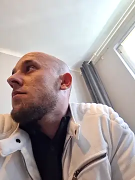 Snapshot of Fury22_ chatting on 05-01-26, 11:15 Fury22 online show from 05-01-26, 11:15
