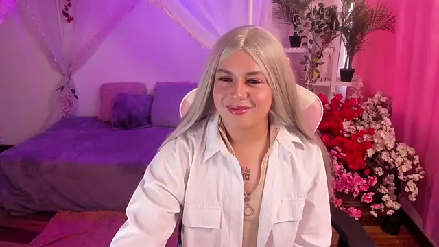 gyal isabella online show from 04-24-26, 02:08