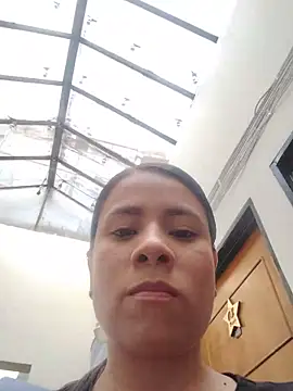 Snapshot of Nicol_Alvarez1 chatting on 05-14-26, 10:27 Nicol Alvarez1 online show from 05-14-26, 10:27