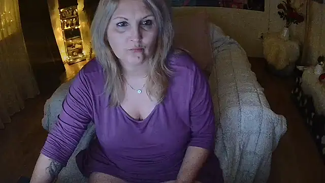 Divineblond online show from 01-23-25, 04:19