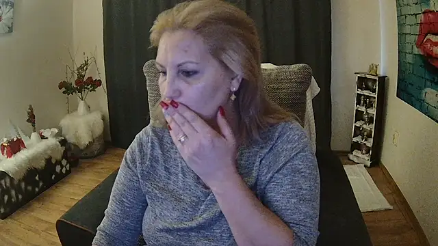 Divineblond online show from 01-24-25, 02:30