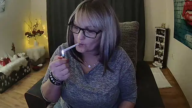 Divineblond online show from 01-24-25, 06:25