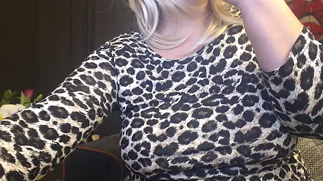 Divineblond online show from 02-03-25, 08:35