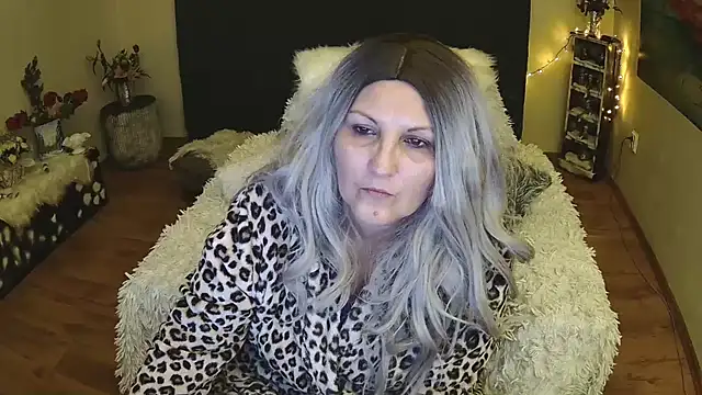 Divineblond online show from 02-06-25, 01:27