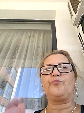 Divineblond online show from 10-10-25, 09:52