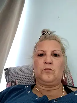 Divineblond online show from 10-27-25, 12:31