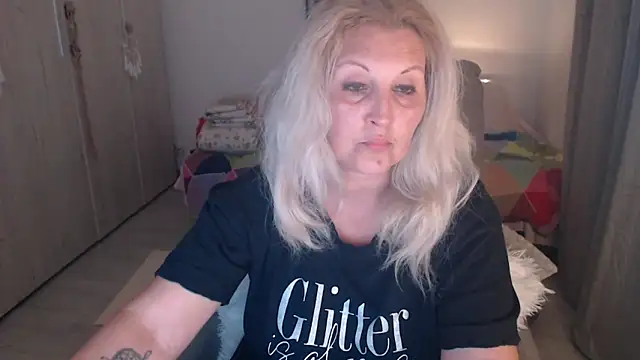 Divineblond online show from 05-10-26, 05:18