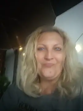 Divineblond online show from 06-11-26, 07:34