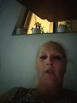 Snapshot of Divineblond chatting on 07-02-26, 07:31 Divineblond online show from 07-02-26, 07:31