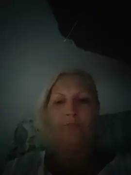 Snapshot of Divineblond chatting on 07-11-26, 07:38 Divineblond online show from 07-11-26, 07:38