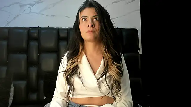 AshleyyHall online show from 06-06-26, 12:49