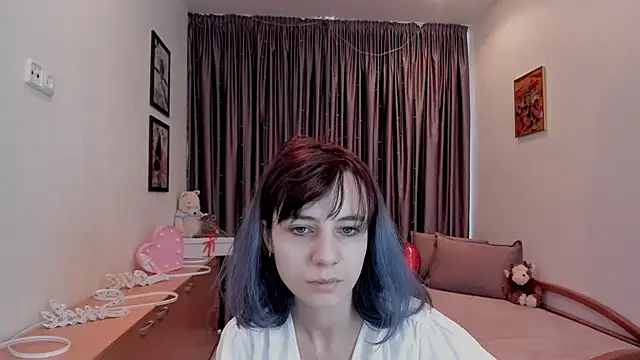 Snapshot of MiniLysii chatting on 04-25-26, 05:43 MiniLysii online show from 04-25-26, 05:43